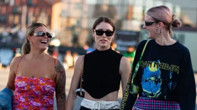 Δεν αποχωρίζεσαι με τίποτα το τζιν σου; 10+1 tops για να τα φορέσεις το βράδυ με όλα σου τα denim