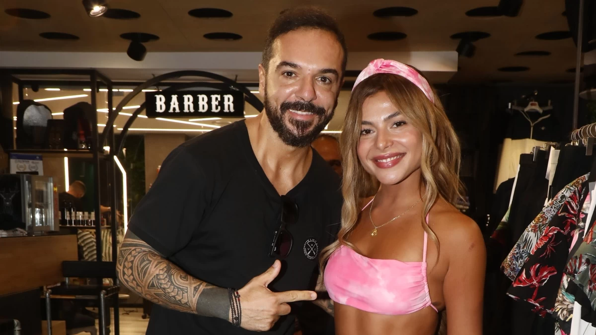 Ελευθερία Ελευθερίου: Αποχώρησε ξαφνικά από το νυχτερινό κέντρο που εμφανιζόταν μαζί με τον Τριαντάφυλλο - Τι συνέβη