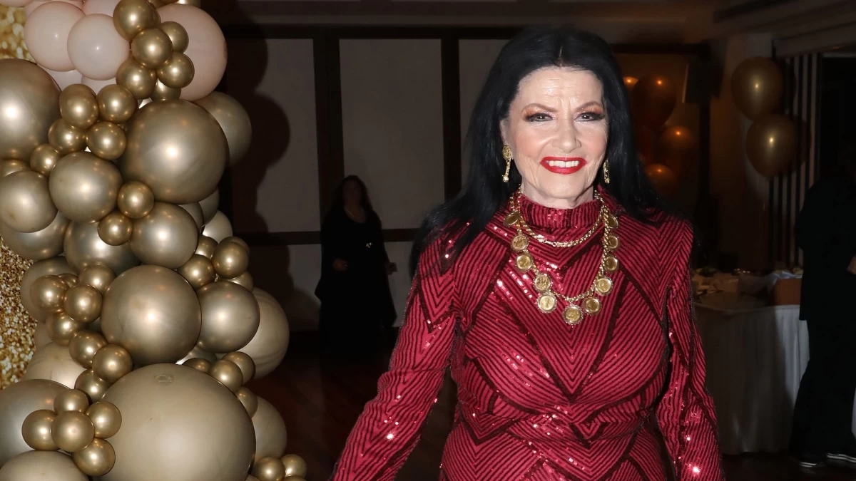 Ζωζώ Σαπουντζάκη: Πότε παίρνει εξιτήριο; - Όλες οι εξελίξεις για την κατάσταση της υγείας της