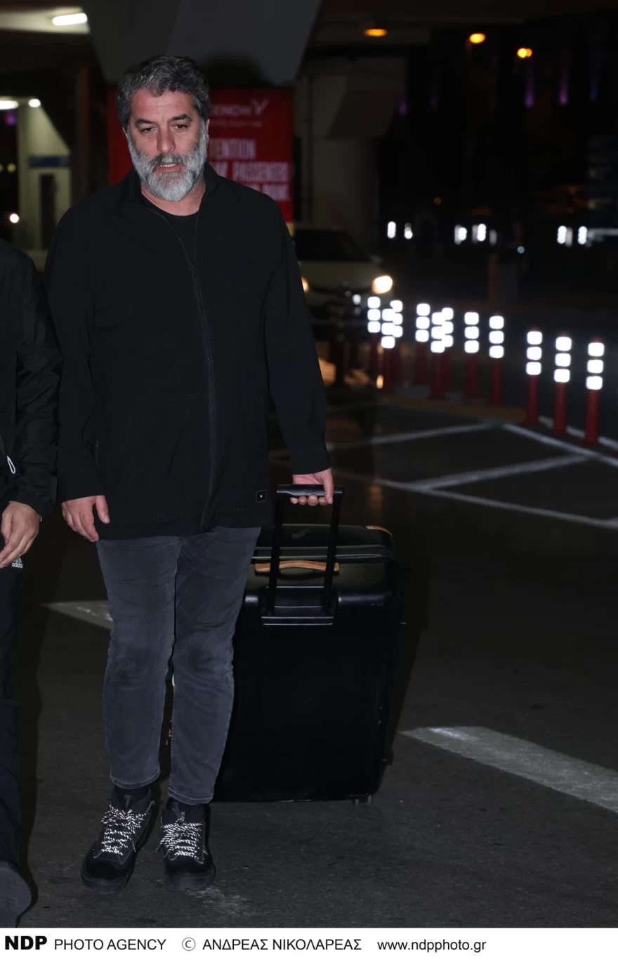 Βασίλης Μπισμπίκης - Αεροδρόμιο