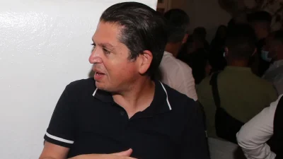 O Γιάννης Πουλόπουλος ξεκίνησε δίαιτα για τον γάμο με τον σύντροφό του: «Οι γονείς μου είναι περήφανοι, για εκείνους το κάνω»