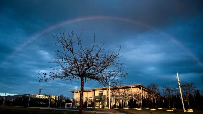 Καιρός 19/3: Πιθανώς τοπικά ισχυρές βροχές και καταιγίδες σήμερα - Που θα πέσει η θερμοκρασία;