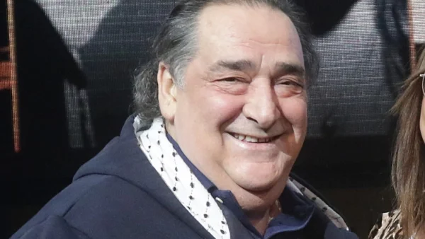 Βασίλης Καρράς: «Η Χριστίνα ήταν το πιο σημαντικό κομμάτι του!» - Η γυναίκα που υπέμεινε για 51 χρόνια τα πάντα δίπλα του