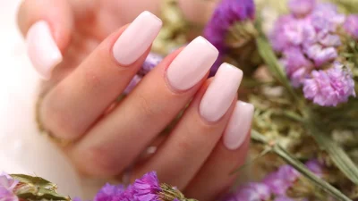 Με αυτά τα κόλπα θα αφαιρέσεις μόνη σου τα ακρυλικά νύχια σαν επαγγελματίας!