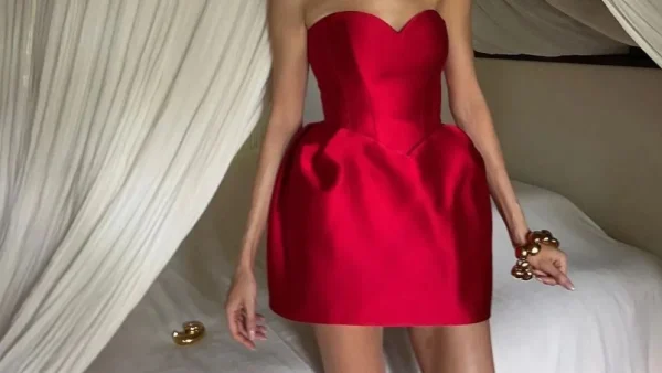 Ρολό κολλητικής ταινίας αξίας 3.000 ευρώ - Το νέο trend της άνοιξης μόλις ξεπούλησε!