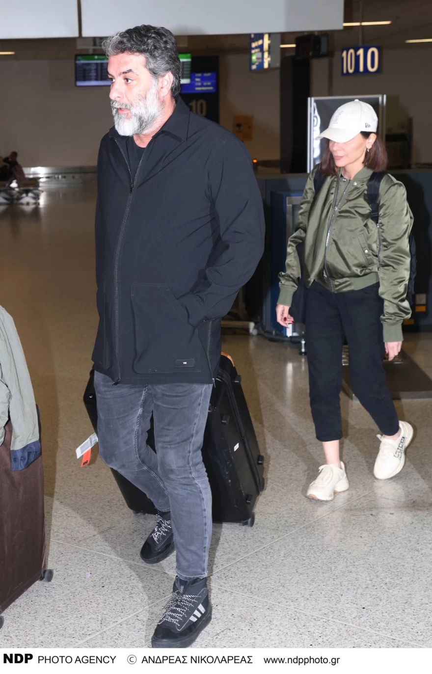 Βασίλης Μπισμπίκης - Αεροδρόμιο - Δέσποινα Βανδή