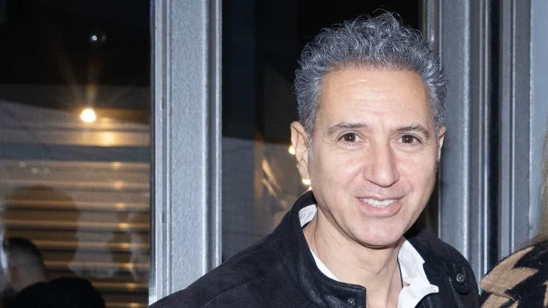 Δημήτρης Κόκοτας: «Ακόμα δεν έχω προλάβει να μιλήσω με το παιδί...» - Τι δήλωσε η σύζυγος του τραγουδιστή για την πορεία της υγείας του