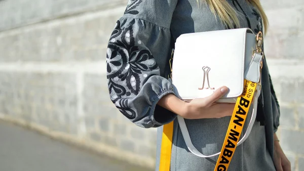 Classic look: Ιδέες για διαχρονική κομψότητα - Αυτά είναι τα 7 timeless κομμάτια που πρέπει να έχεις στην ντουλάπα σου