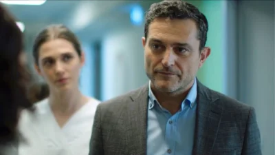 Έρημη Χώρα: «Ας δουν πάντως μερικοί πως θα έπρεπε να είναι οι δραματικές σειρές» - Χειροκροτήματα στο twitter για την πρεμιέρα