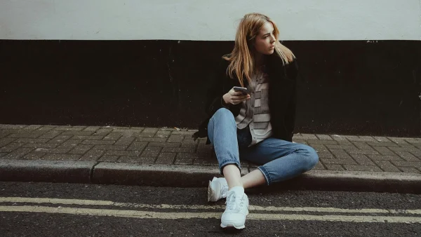 Είσαι κοντούλα, με στρογγυλό πρόσωπο ή καμπύλες; Δες πώς θα διαλέξεις τα σωστά κοσμήματα ανάλογα με το σωματότυπό σου