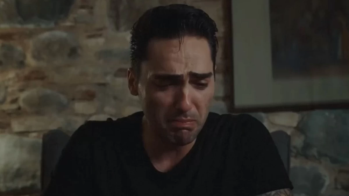 Η Γη της Ελιάς: «Πώς ακριβώς θεωρείται πρότυπο άνδρα αυτό το σούργελο;» - Πυρ και μανία στο twitter κατά του Κουράκου μετά την έκτρωση και τον χωρισμό με την Δήμητρα