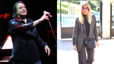 Ο Γιάννης Κότσιρας ειρωνεύεται την Εύη Δρούτσα από τη σκηνή: «Όταν λέμε “τα” τρεις φορές, κινδυνεύουμε να φάμε μήνυση»