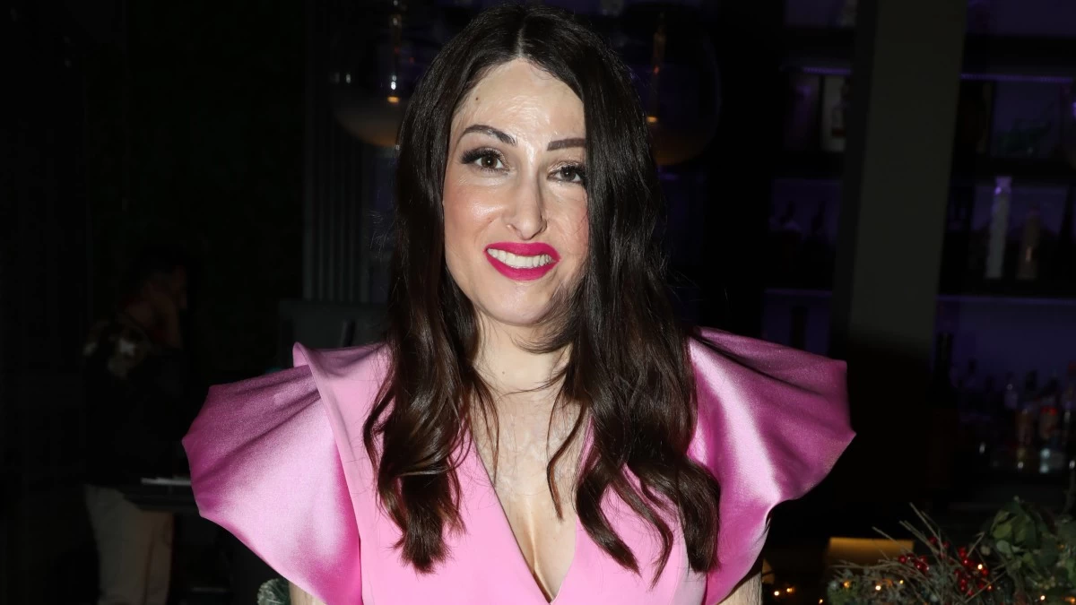 Ιωάννα Παλιοσπύρου: «Έγινα για δεύτερη φορά μωράκι στα χέρια της μητέρας μου»