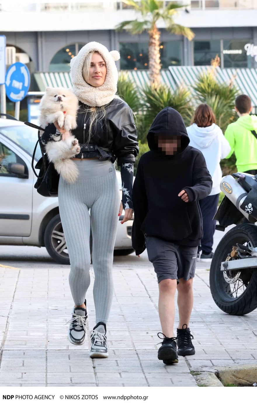 Βικτώρια Καρύδα - Γιος