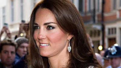 Κέιτ Μίντλετον: Η πρώτη εμφάνιση μετά το χειρουργείο - Με μαύρα γυαλιά, άβαφη δίχως χαμόγελο