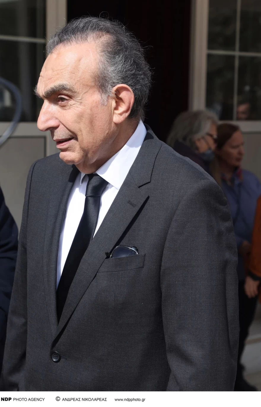 ΑΔΕΡΦΟΣ ΤΕΤΗΣ ΣΧΟΙΝΑΚΗ ΜΙΧΑΛΗΣ