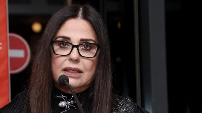 Μαρία Τζομπανάκη: Στο δικαστήριο για την υπόθεση βιασμού ηθοποιού από σκηνοθέτη - Αρνήθηκε να μιλήσει στις κάμερες
