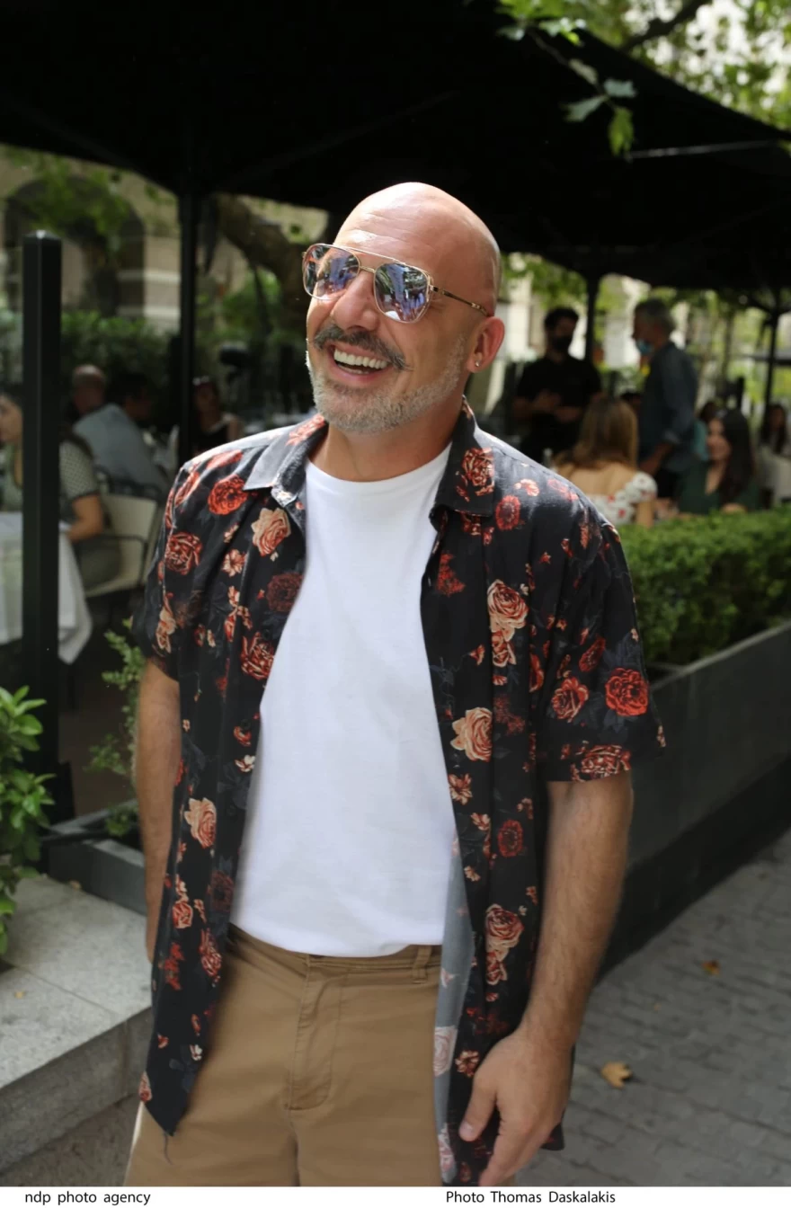 Ο Νίκος Μουτσινάς