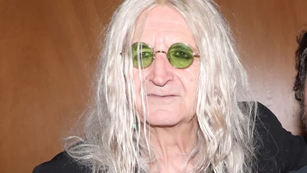 Υποψήφιος στις Ευρωεκλογές ο Νίκος Καρβέλας - «Έχει σπουδάσει Νομική, είναι μάχιμος...»