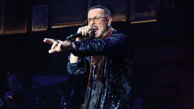 Nίκος Βουρλιώτης «Έκλαιγα σαν να μην υπάρχει αύριο...» - Η άγνωστη ιστορία με το τραγούδι "Καληνύχτα Ελλάδα"