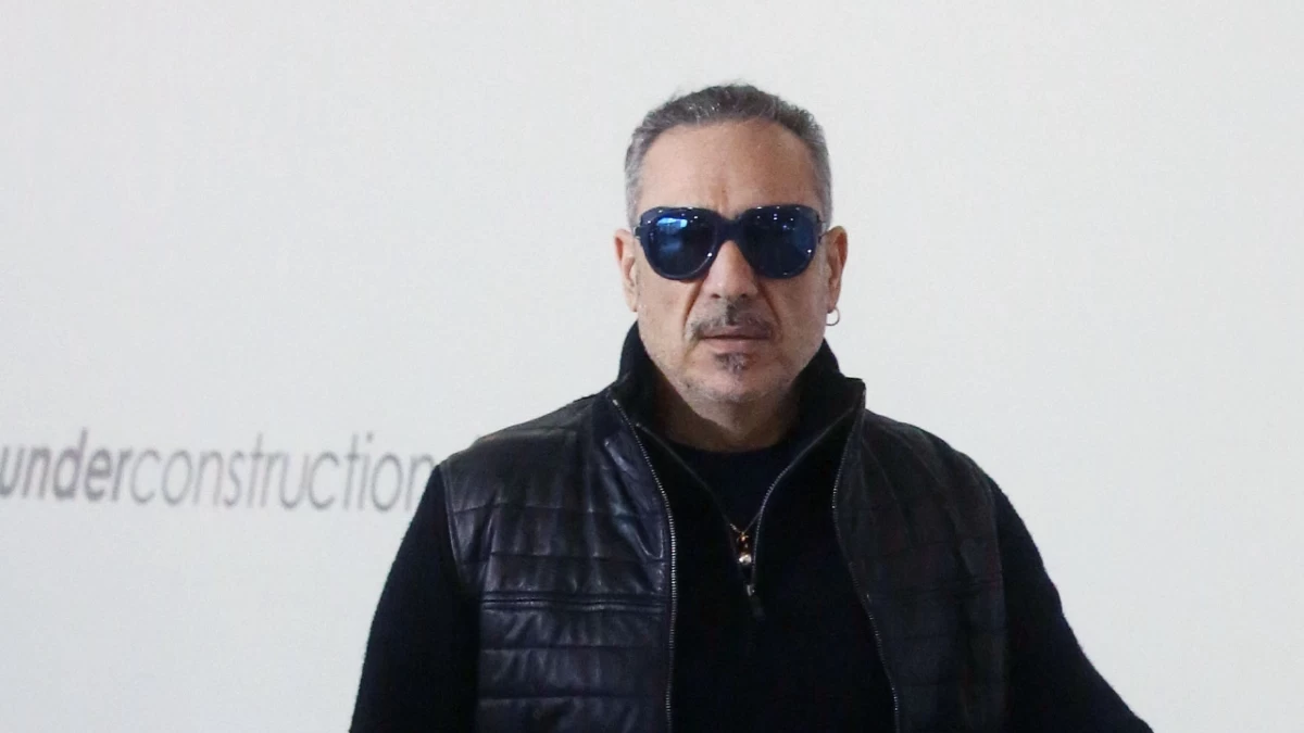 Νότης Σφακιανάκης: «Είναι κλεισμένος στο σπίτι του! Παρακολουθείται από γιατρούς...» - Όλη η αλήθεια για την εξαφάνισή του και οι απώλειες που τον "ισοπέδωσαν"