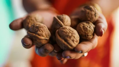 3 παράξενα πράγματα που μπορεί να συμβούν εάν τρως υπερβολικά πολλούς ξηρούς καρπούς χωρίς μέτρο!