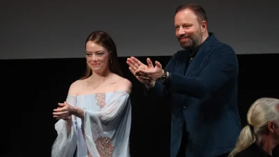 Όσκαρ 2024: Πασίγνωστoς ηθοποιός εμφανίστηκε ολόγυμνος στην σκηνή για να δώσει το βραβείο στο "Poor Things"