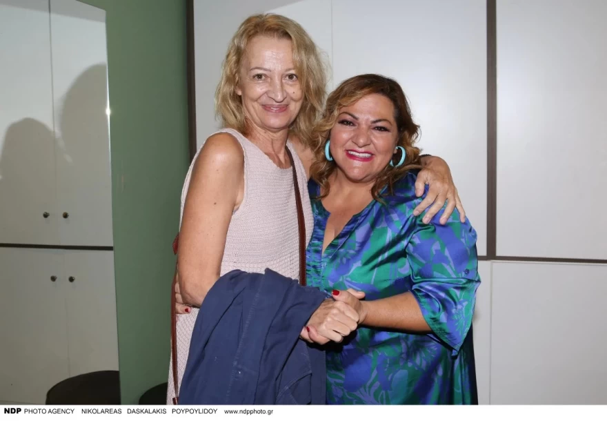 Η Λουκία Πιστιόλα με την Βίκυ Σταυροπούλου
