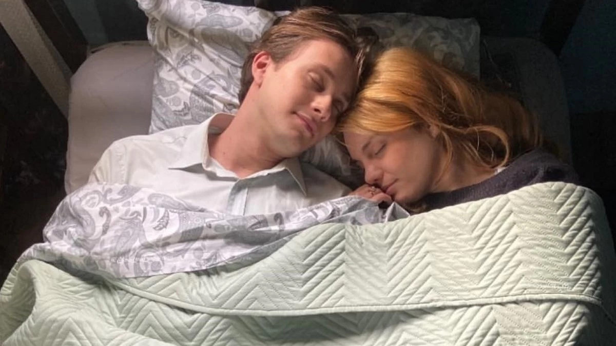 Το προξενιό της Ιουλίας (7/3): «Τι κάνετε εδώ;» - Ο Προβιός βρίσκει Ιουλία και Χρήστο αγκαλιά στο υπόγειο