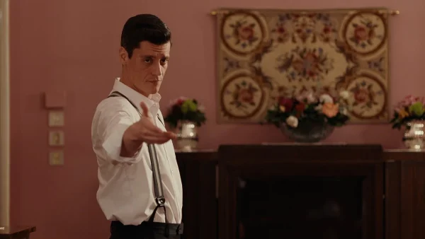 Ψυχοκόρες: Σούπερ αποκλειστικό - Ο Τάσος κλέβει την Δεσποινιώ και την βγάζει στο κλαρί