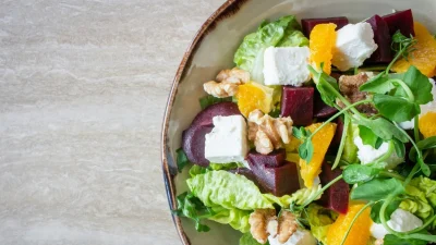 Αυτό το λαχανικό έχει διπλάσια βιταμίνη C από τα πορτοκάλια και τριπλάσιο ασβέστιο από το γάλα και δεν θα το φας μόνο σε σαλάτες - Η viral συνταγή στο Tik Tok που φτιάχνουν όλοι