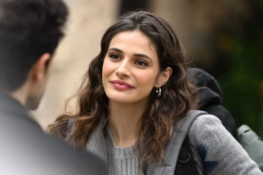 Η Σάντρα που θα φέρει τα πάνω κάτω στον Σασμό