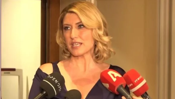 Σία Κοσιώνη: Ενοχλήθηκε με την ερώτηση για δεύτερη εγκυμοσύνη; Το δημόσιο ξεκαθάρισμα της δημοσιογράφου