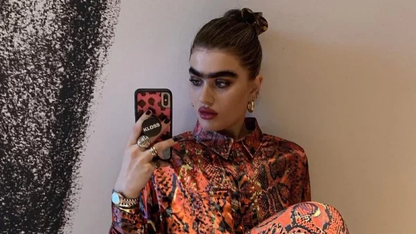 Σοφία Χατζηπαντελή: Με φόρεμα που θύμιζε αθλητικό παπούτσι στα εγκάινια των Dsquared2 στο Λονδίνο