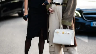 8 ανοιξιάτικα παντελόνια που θα βλέπεις παντού τους επόμενους μήνες και πώς θα τα φορέσεις