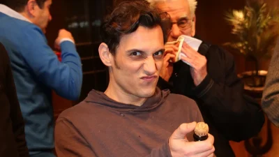 Σταύρος Σβήγκος: Ξανά ερωτευμένος μετά το διαζύγιό του – Η νέα σύντροφός του είναι καλλονή