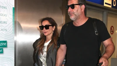 Εξιτήριο από το νοσοκομείο για τον Βασίλη Μπισμπίκη - Στο πλευρό του η Δέσποινα Βανδή