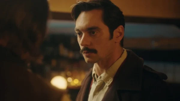 Το Ναυάγιο (2/4): Θα δακρύσετε - Η σκηνή που ο Πέτρος σπαράζει στο κλάμα στην αγκαλιά του πατέρα του