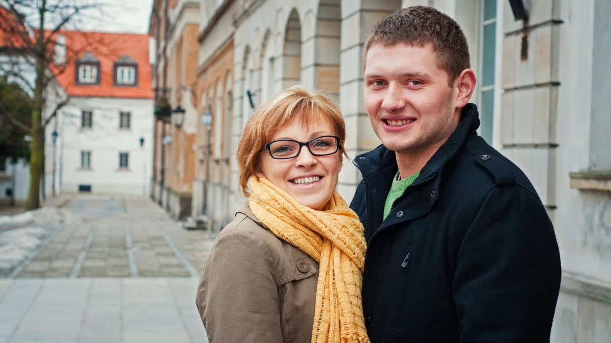 Ζευγάρια με 15 χρόνια διαφορά ηλικίας: Μπορεί να κρατήσει μια τέτοια σχέση; Τι λένε οι ψυχολόγοι;