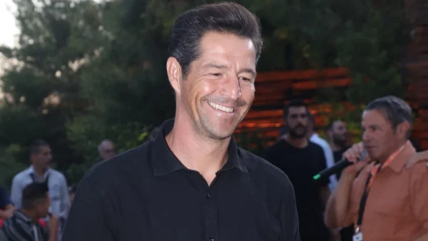 Απόστολος Ρουβάς: Σπάνια φωτογραφία με τον γιο του - Τα παιχνίδια του νέου μέλους με τους γονείς του