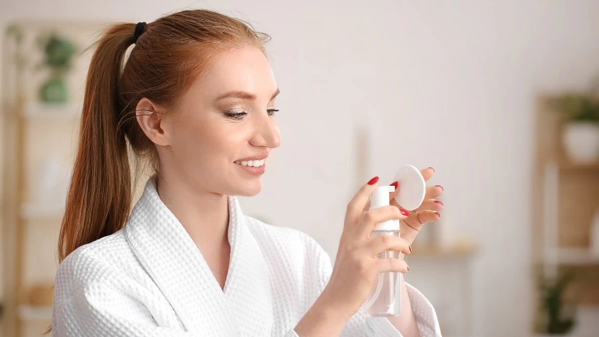 Ντεμακιγιάζ προσώπου: Με αυτά τα 5 βήματα θα αφαιρέσεις σωστά το makeup από την επιδερμίδα σου!