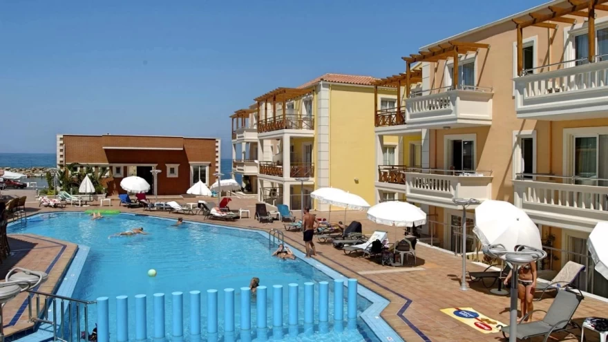 Porto Kalamaki Hotel