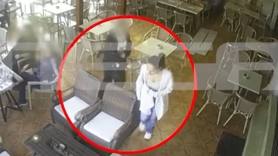 Άγιοι Ανάργυροι - Νέο βίντεο: Η 28χρονη δεχόνταν μαχαιριές για 9 δευτερόλεπτα - «Έπεσε κάτω με το πρόσωπο και έβγαζε αίμα από το στόμα και...», καταθέτει ο αρχιφύλακας που ήταν έξω