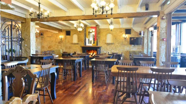 Στου Δεκλερή θα φας τα πιο νόστιμα κρέατα είτε ψητά είτε μαγειρευτά