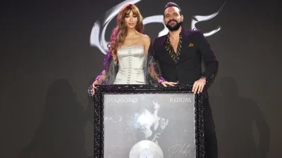 Ελένη Φουρέιρα: Στις πρώτες θέσεις στην απονομή του διαμαντένιου άλμπουμ της, δίπλα από τον Μποτία οι αδερφές της και ο πατέρας της (δείτε φωτογραφίες)