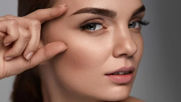 Μυστικό για τέλεια φρύδια στη στιγμή με σύμμαχο ένα 3 σε 1 προϊόν!