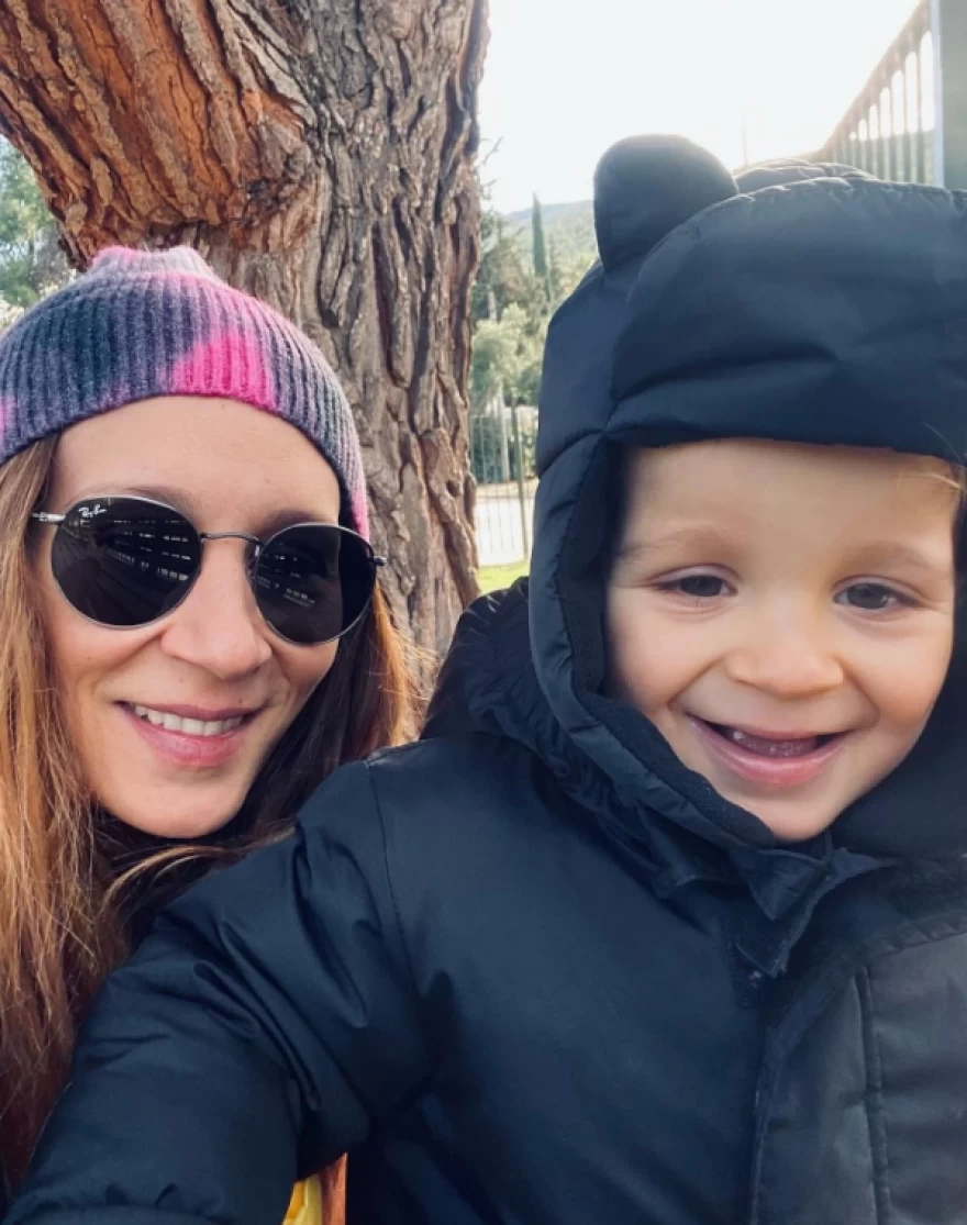 Νίκος Καρβέλας - Ελένα Φερεντίνου - Γιος