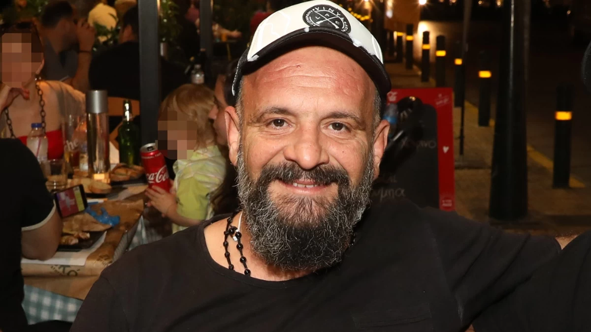 Γρηγόρης Μπάκας: Έσπευσε η τροχαία στο σημείο - Το συμβάν που προκάλεσε ανησυχία για τον ρεπόρτερ του Πρωινού