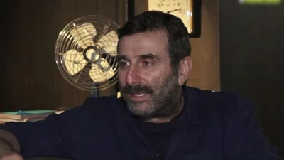 Ηλίας Βαλάσης: «Έκανα 4 χρόνια να κοιμηθώ με τα παιδιά μου, σε σημείο που χτύπαγα το κεφάλι μου στον τοίχο»