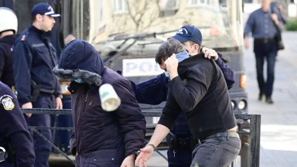 Κολωνός: Ισόβια στον Ηλία Μίχο για τον βιασμό της 12χρονης - Η ποινή στη μητέρα και τους αποκαλούμενους πελάτες